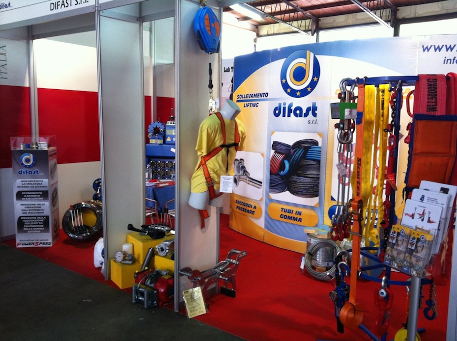difast-presente-alla-fiera-dellagricoltura-di-novi-sad-2013-stand2